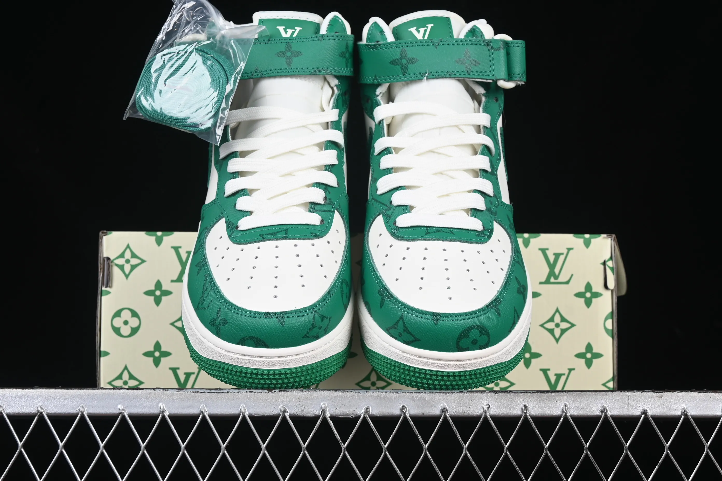 All categories Nk Air Force 1 Air Force series Nk Air Force 1 Mid Air Force mid-top Nk Air Force 1'07 Mid beige Air Force One mid-top casual sneakers LL0222-002